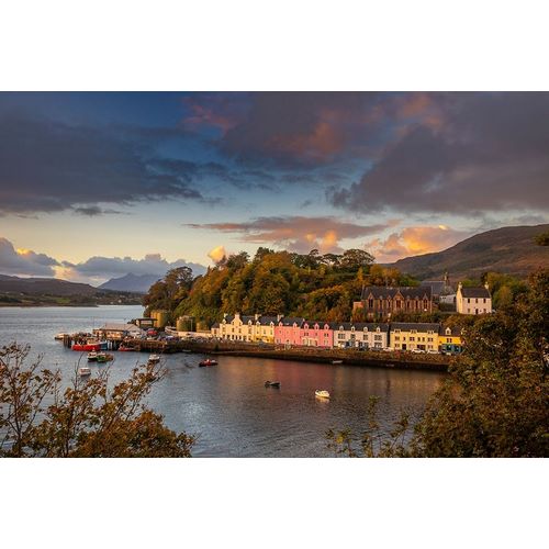 Portree Harbor Portree is the Capital town on the Isle of Skye-Scotland